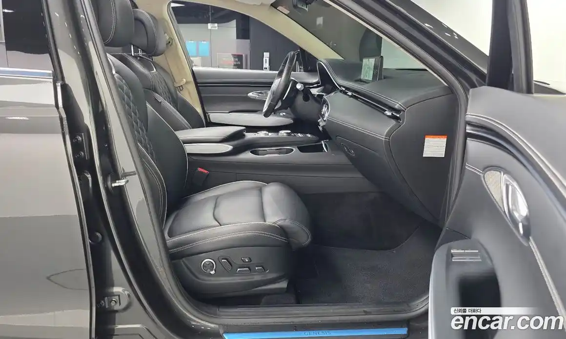 Genesis GV70 2022 0.1 Автомат в Москве № 930965, фото 11