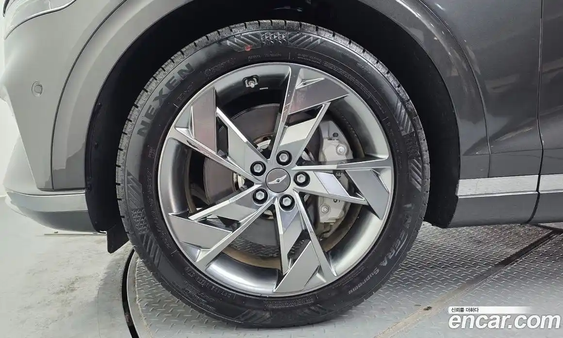 Genesis GV70 2022 0.1 Автомат в Москве № 930965, фото 5