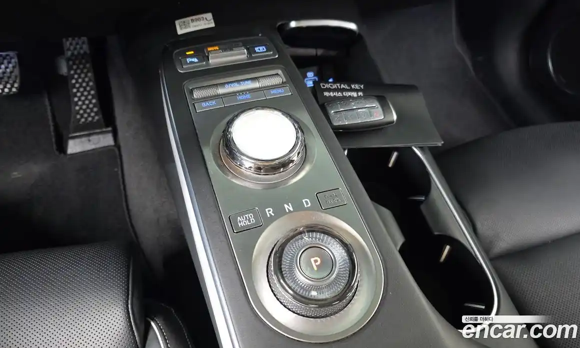 Genesis GV70 2022 0.1 Автомат в Москве № 930965, фото 9