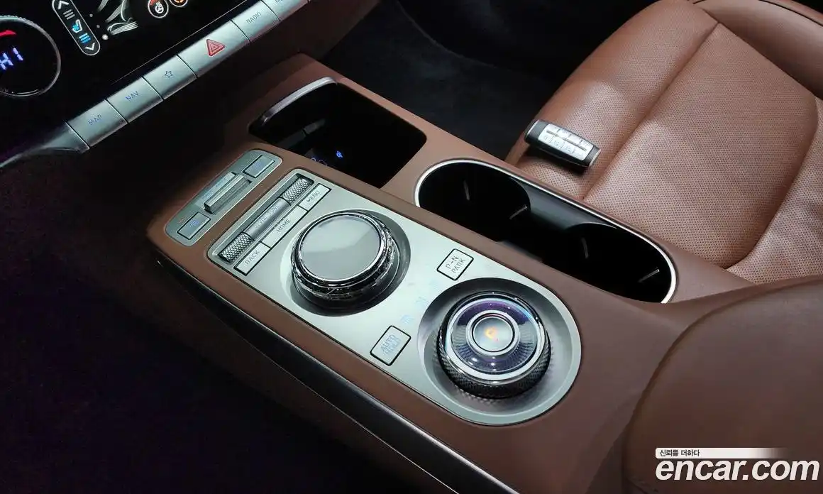 Genesis GV70 2022 2.5 Автомат в Москве № 931024, фото 8