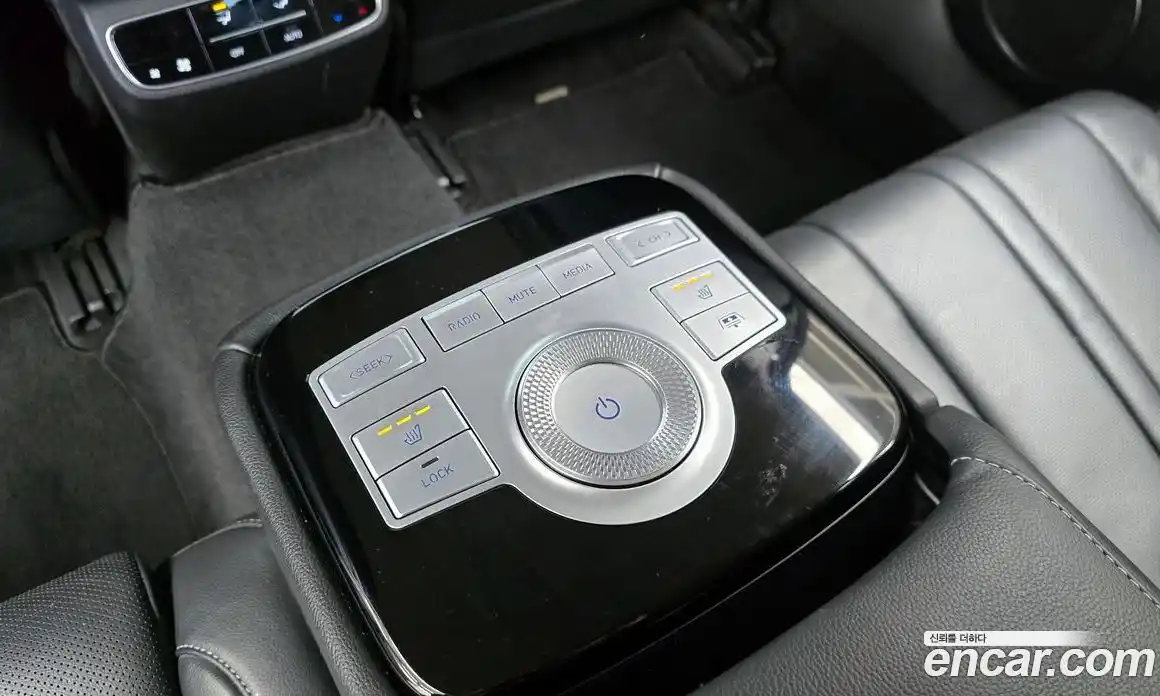 Genesis G80 2020 2.5 Классический в Москве № 931261, фото 18