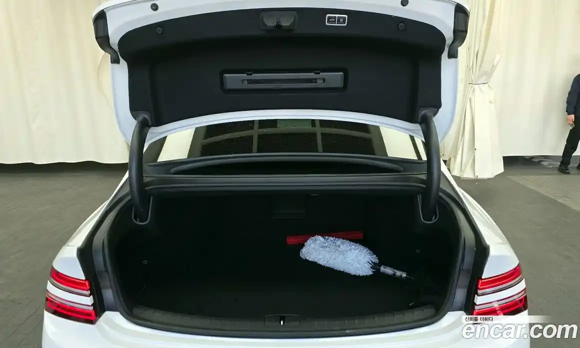 Genesis G80 2020 2.5 Классический в Москве № 931261, фото 20