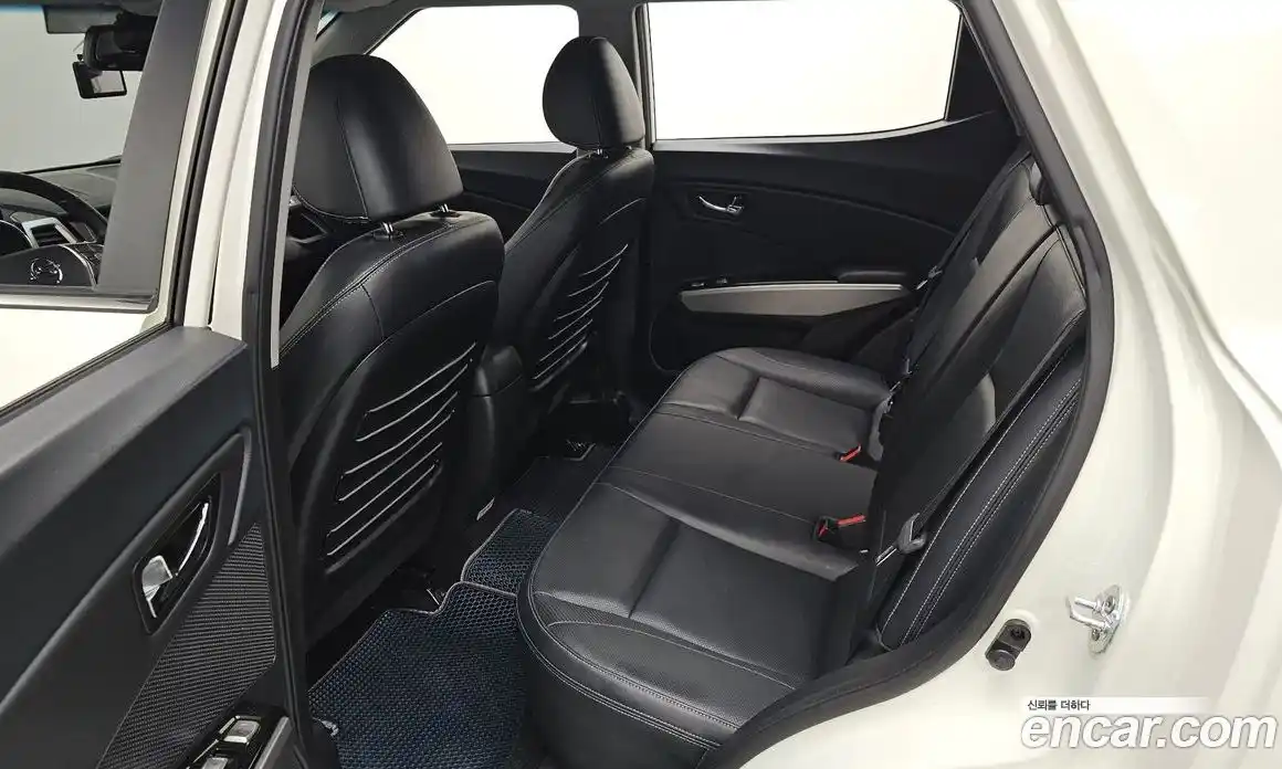 SsangYong TIBOLI 2016 1.6 Автомат в Москве № 931754, фото 11