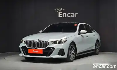 BMW 5-Series, 2025