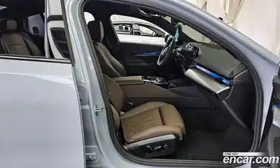 BMW 5-Series 2025 2.0 гидро в Москве № 932143, миниатюра 11