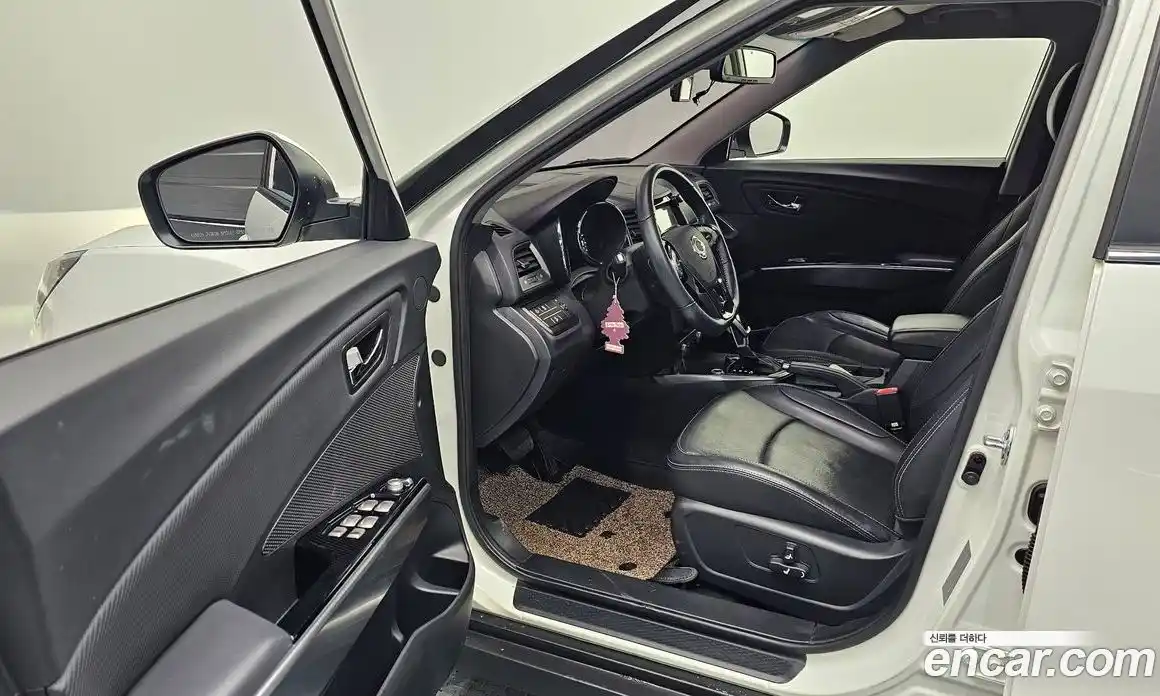 SsangYong TIBOLI 2019 1.6 Автомат в Москве № 932844, фото 9