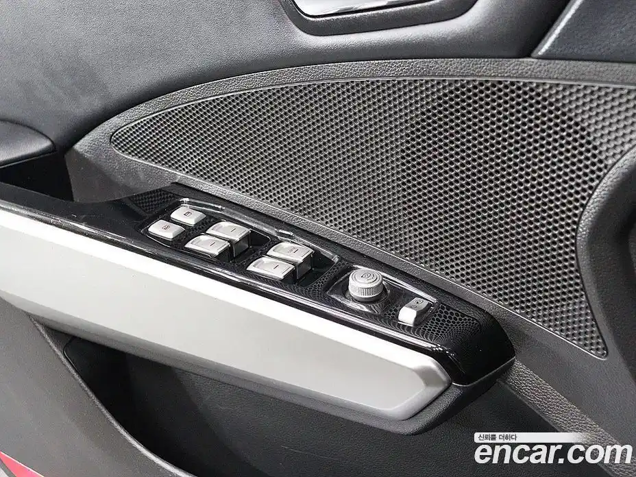 SsangYong TIBOLI 2016 1.6 Автомат в Москве № 933962, фото 13