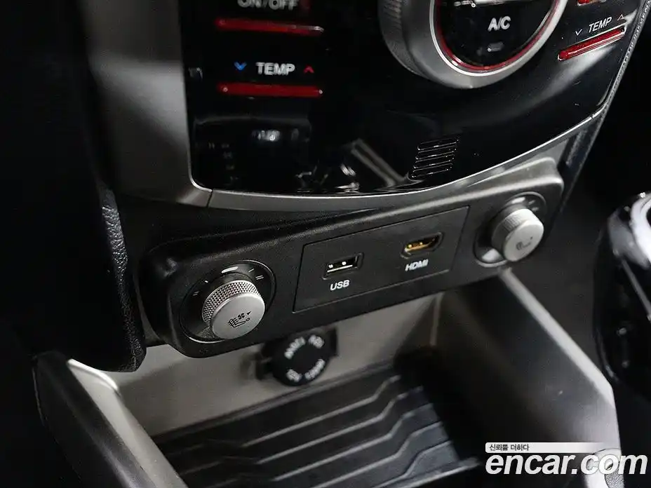 SsangYong TIBOLI 2016 1.6 Автомат в Москве № 933962, фото 9