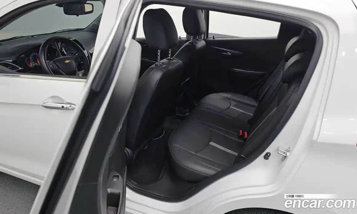 Chevrolet Spark 2022 1.0 гидро в Москве № 934325, фото 13