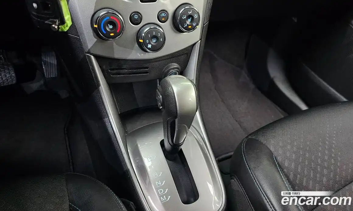 Chevrolet Trax 2015 1.4 Автомат в Москве № 934454, фото 9