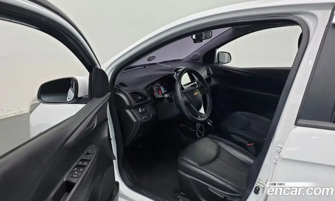 Chevrolet Spark 2016 1.0 Автомат в Москве № 934600, фото 11