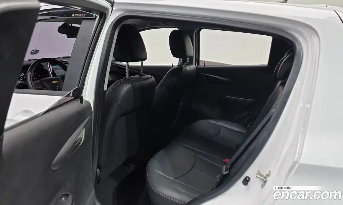 Chevrolet Spark 2016 1.0 Автомат в Москве № 934600, фото 12