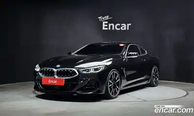 BMW 8-Series M850i xDrive 쿠페