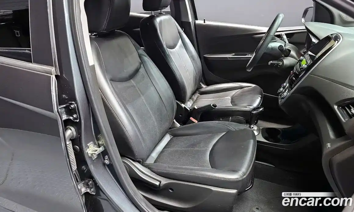 Chevrolet Spark 2017 1.0 Автомат в Москве № 935486, фото 10