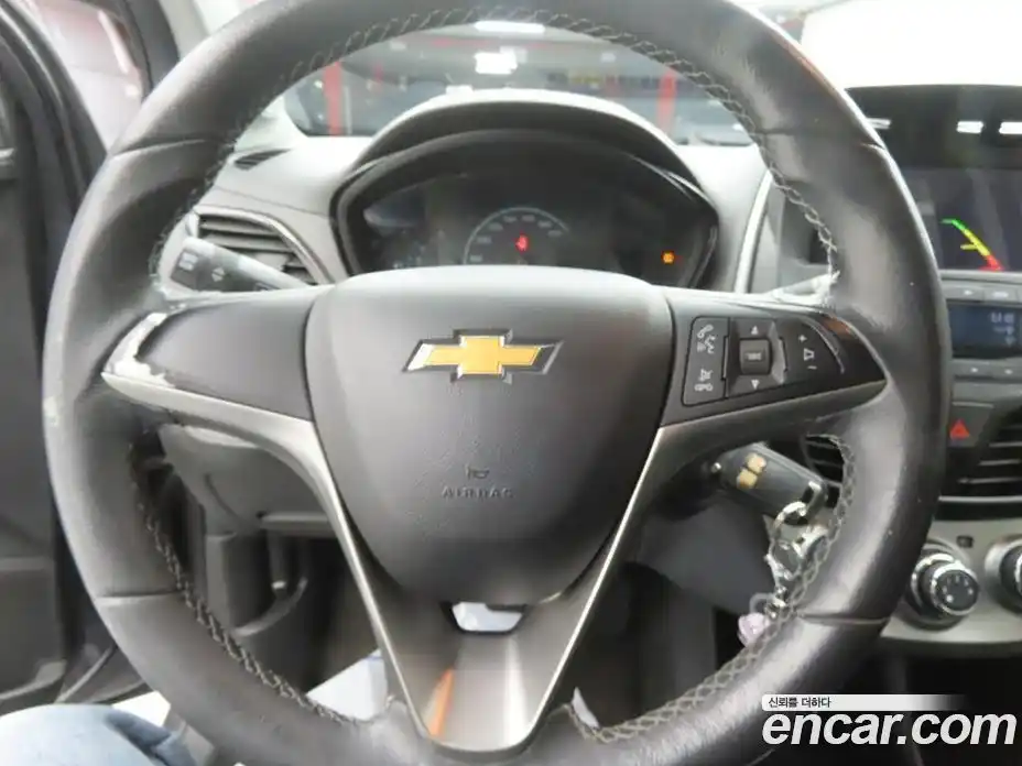 Chevrolet Spark 2015 1.0 гидро в Москве № 935855, фото 19