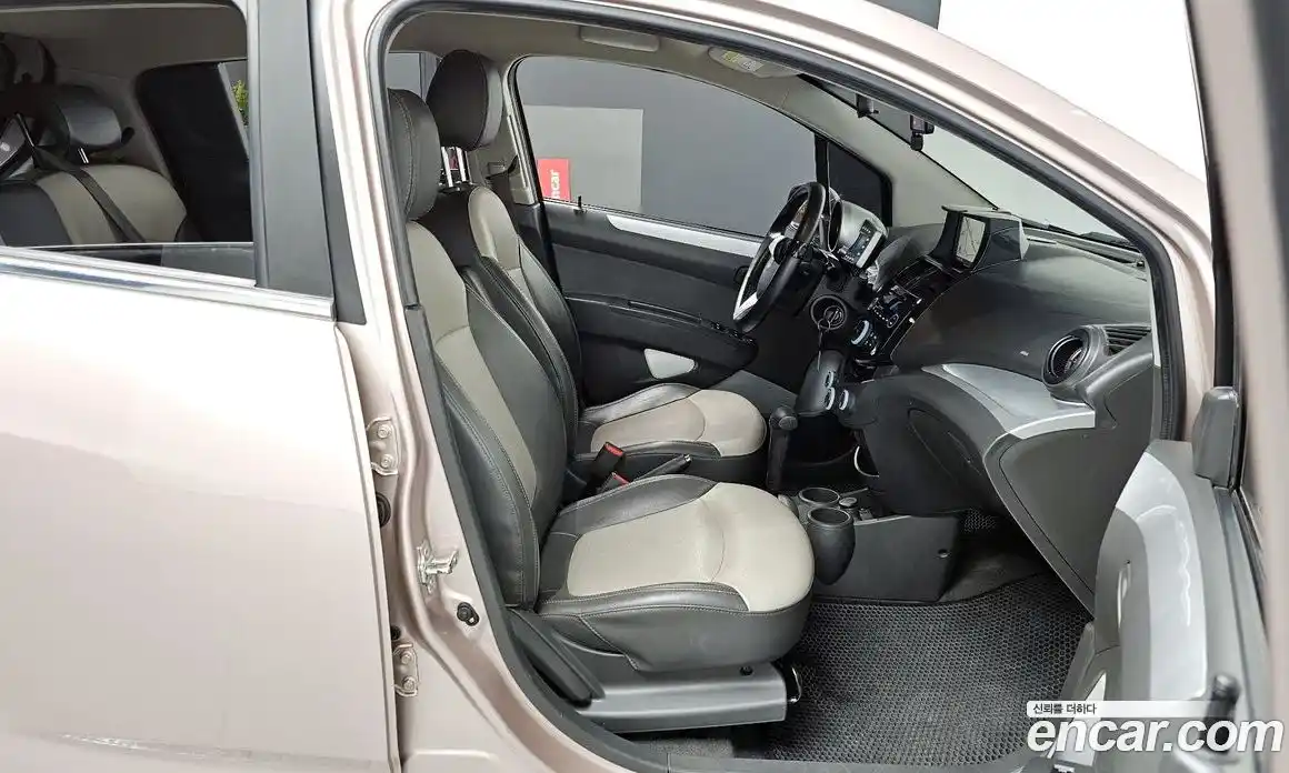 Chevrolet Spark 2012 1.0 гидро в Москве № 936068, фото 11