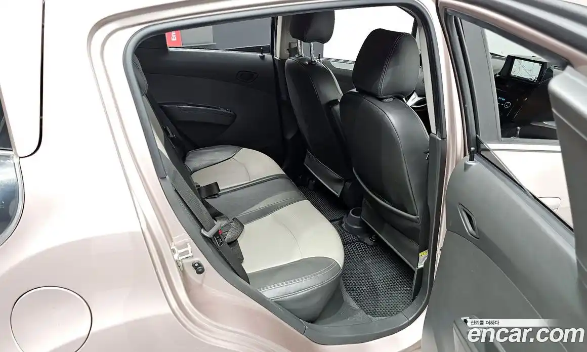 Chevrolet Spark 2012 1.0 гидро в Москве № 936068, фото 12