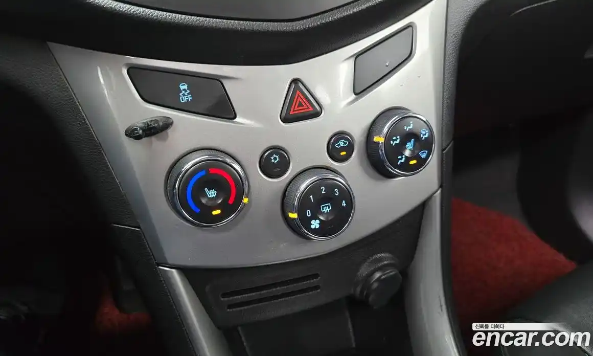 Chevrolet Trax 2015 1.4 Автомат в Москве № 936446, фото 17