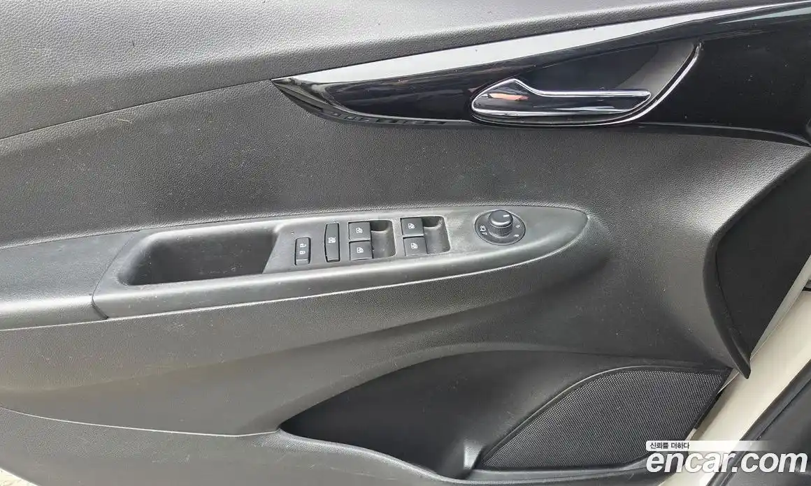 Chevrolet Spark 2016 1.0 Автомат в Москве № 936787, фото 16