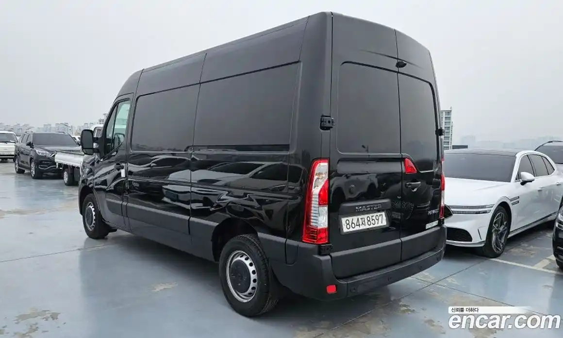 Renault Master 2024 2.3 Механическая в Москве № 937034, фото 3
