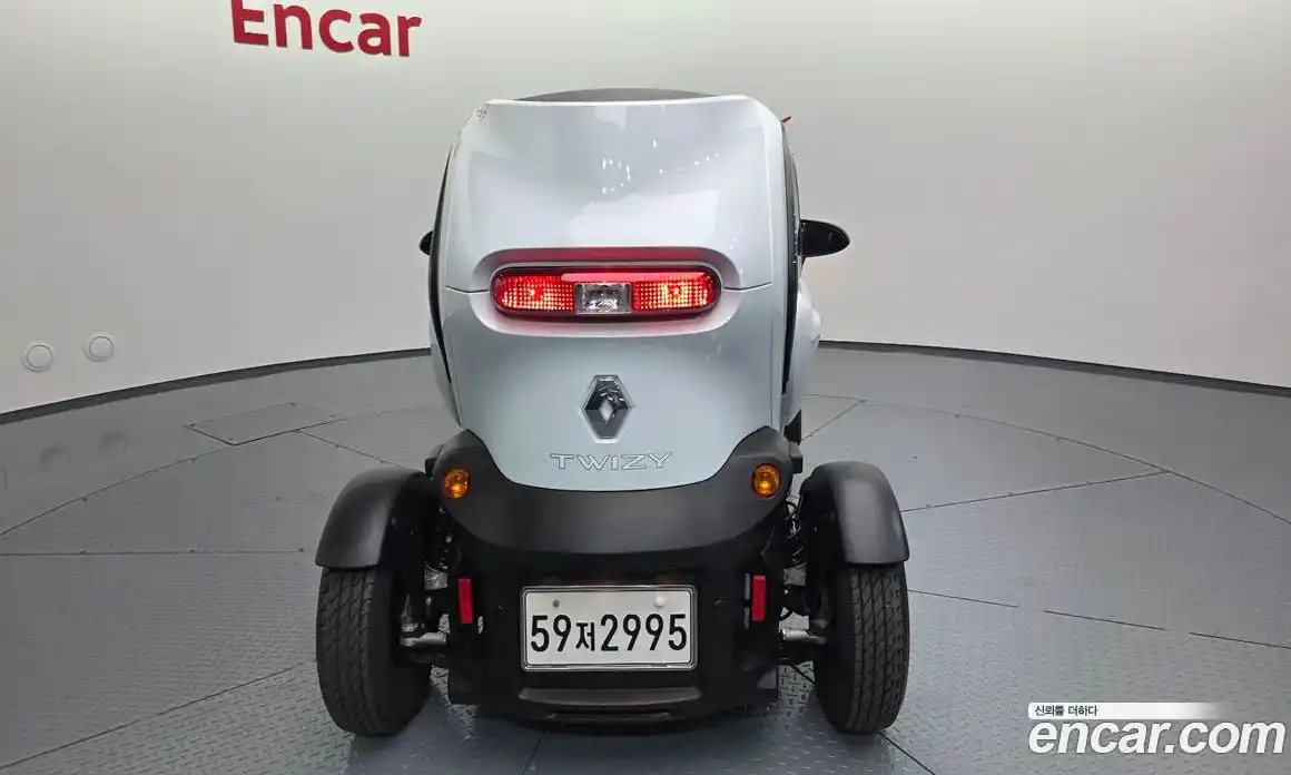 Renault Twizy 2017 0.1 гидро в Москве № 937040, фото 20