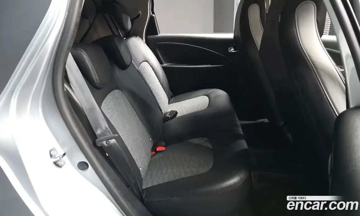 Renault Zoe 2021 0.2 Автомат в Москве № 937341, фото 12