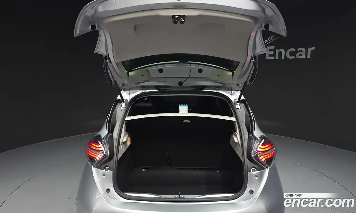 Renault Zoe 2021 0.2 Автомат в Москве № 937341, фото 20