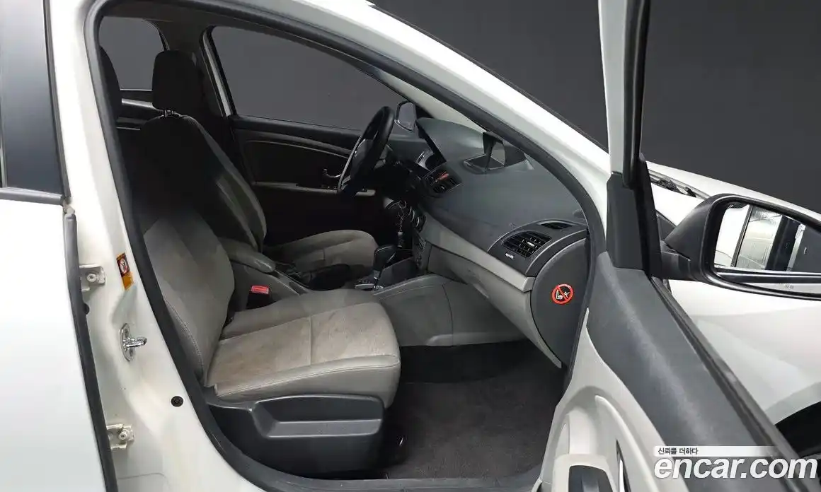Renault SM3 2011 1.6 гидро в Москве № 937477, фото 11
