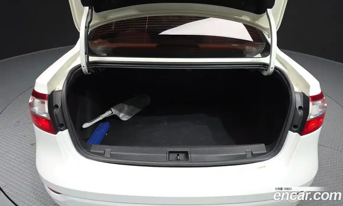Renault SM3 2011 1.6 гидро в Москве № 937477, фото 20