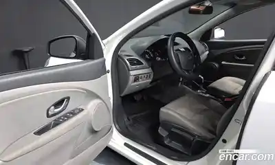 Renault SM3 2011 1.6 гидро в Москве № 937477, миниатюра 10