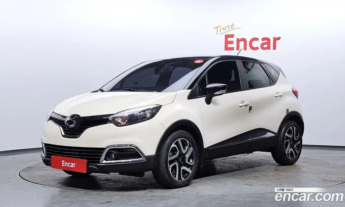 Renault QM3 2014 1.5 Автомат в Москве № 937545, фото 1