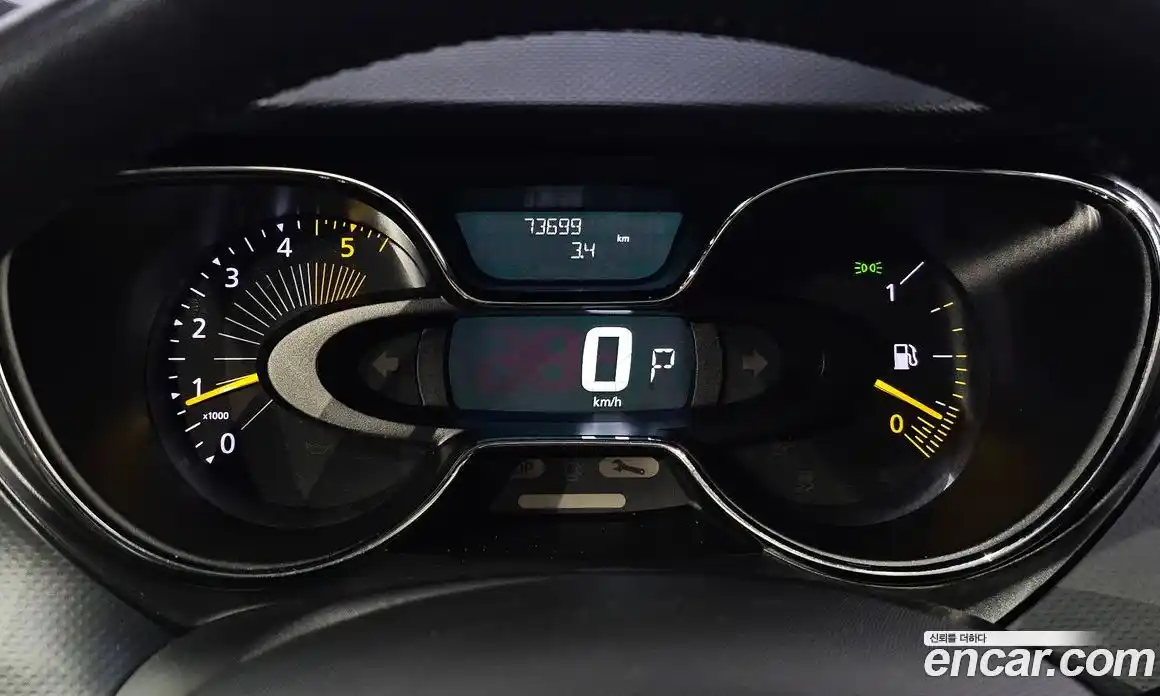 Renault QM3 2014 1.5 Автомат в Москве № 937545, фото 8