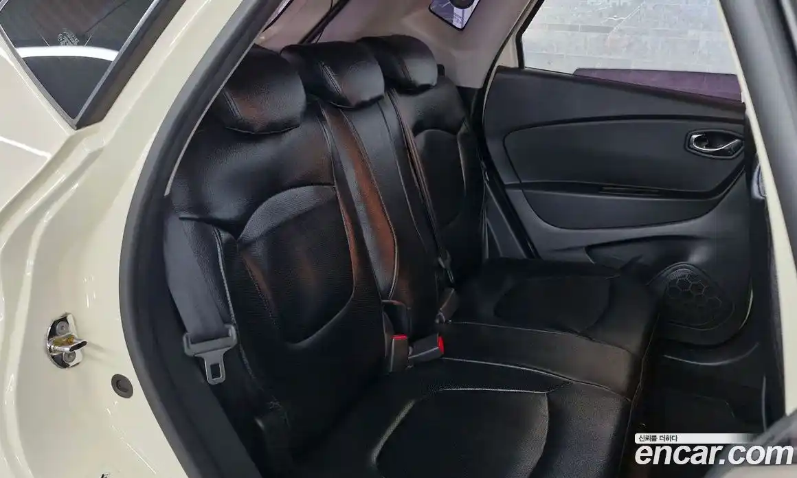 Renault QM3 2015 1.5 Автомат в Москве № 937754, фото 12