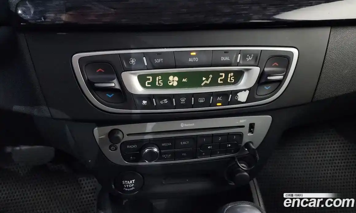 Renault SM3 2014 1.6 гидро в Москве № 937933, фото 16