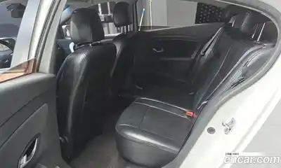 Renault SM3 2010 1.6 гидро в Москве № 937974, миниатюра 12