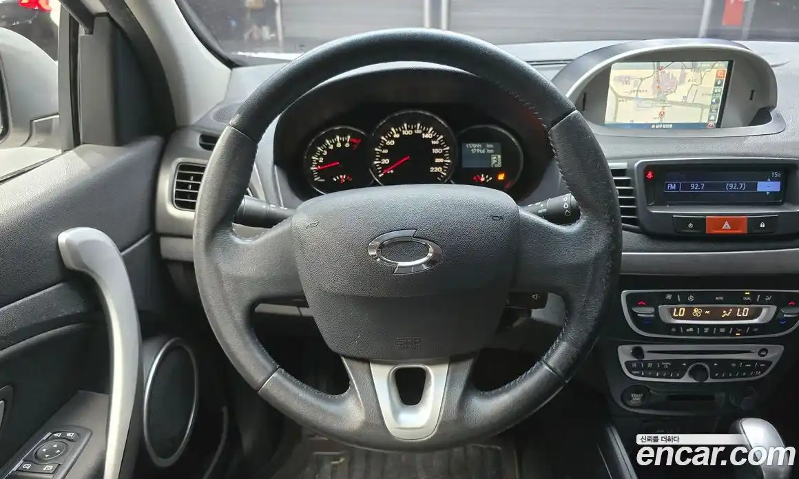 Renault SM3 2010 1.6 гидро в Москве № 937974, фото 14