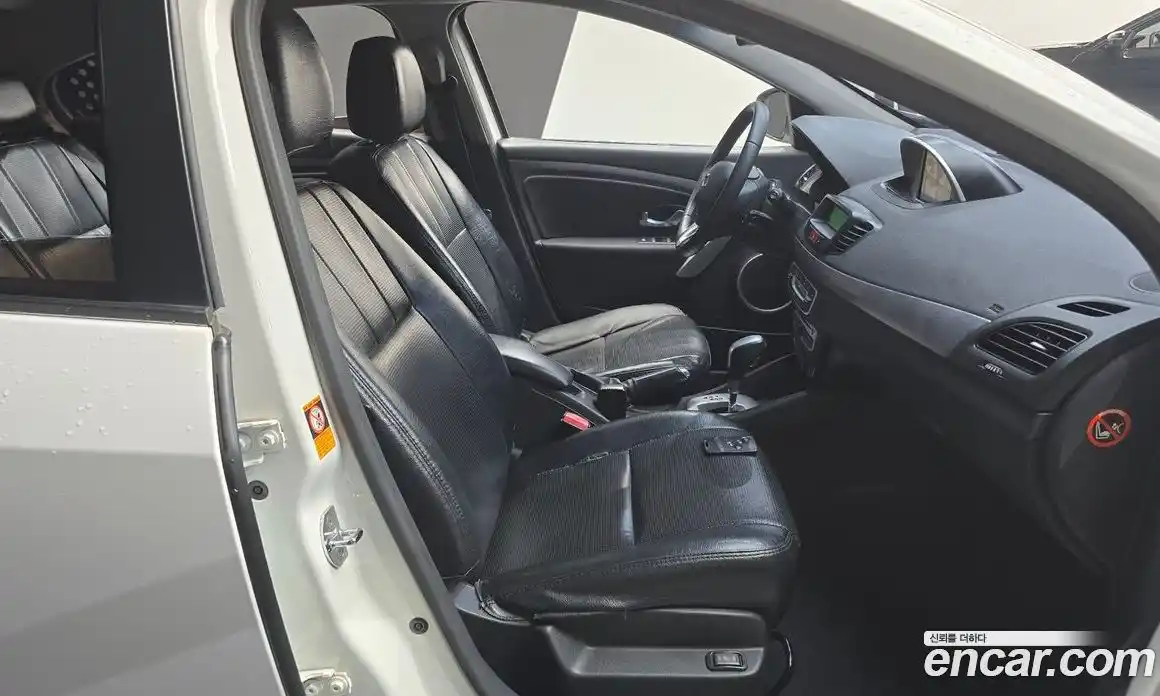 Renault SM3 2010 1.6 гидро в Москве № 937974, фото 10