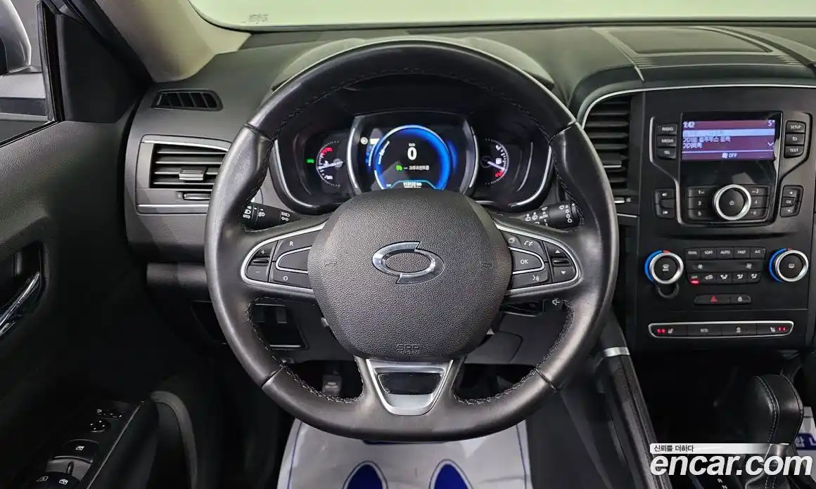 Renault QM6 2017 2.0 гидро в Москве № 106337, фото 16
