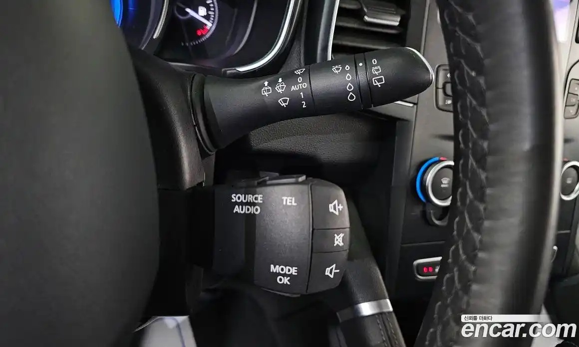 Renault QM6 2017 2.0 гидро в Москве № 106337, фото 17
