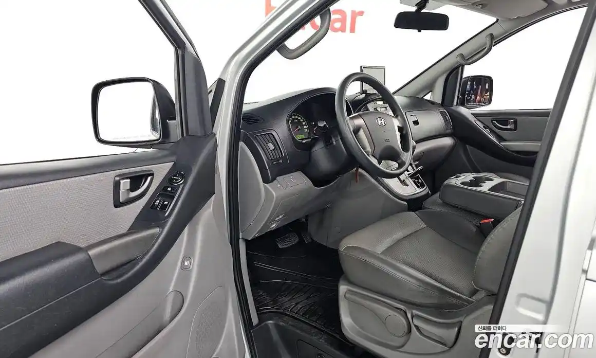 Hyundai Starex 2008 2.5 гидро в Москве № 112850, фото 11