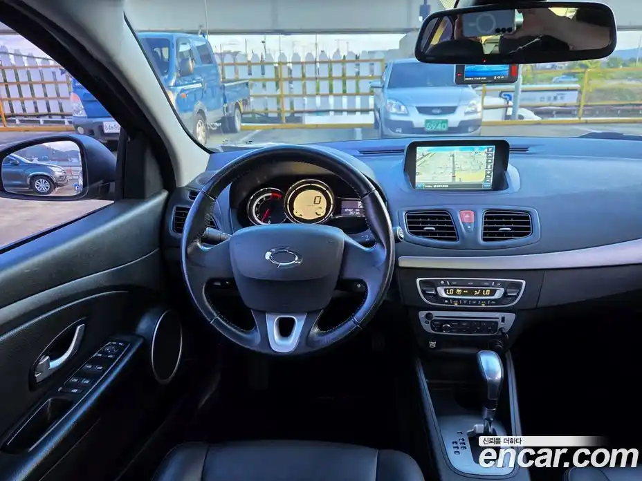 Renault SM3 2018 1.6 гидро в Москве № 181663, фото 12