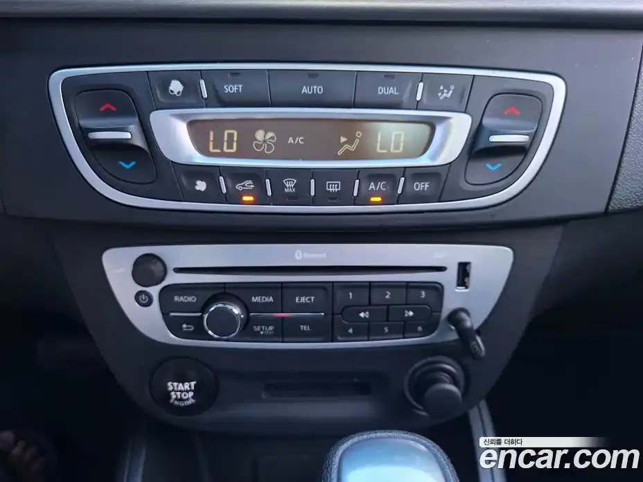 Renault SM3 2018 1.6 гидро в Москве № 181663, фото 15