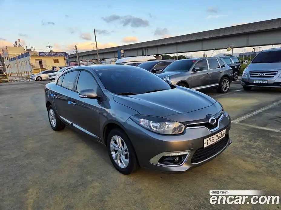 Renault SM3 2018 1.6 гидро в Москве № 181663, фото 3