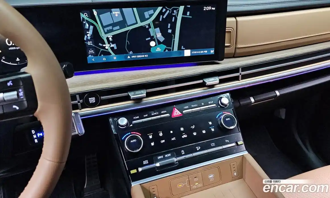 Hyundai Santa Fe 2025 2.5 Автомат в Москве № 926132, фото 16