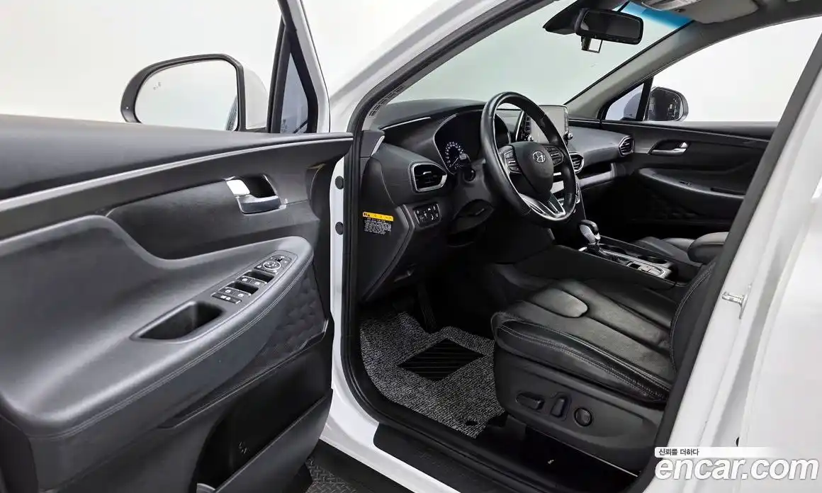 Hyundai Santa Fe 2019 2.0 Автомат в Москве № 926715, фото 11