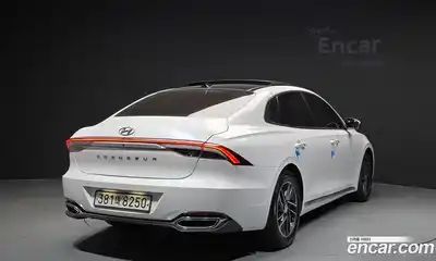 Hyundai Grandeur 2022 3.0 Автомат в Москве № 926889, миниатюра 2