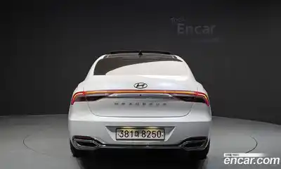 Hyundai Grandeur 2022 3.0 Автомат в Москве № 926889, миниатюра 4
