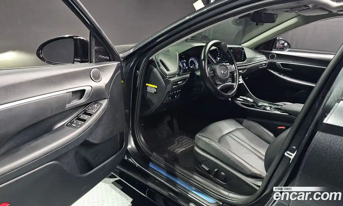 Hyundai Sonata 2020 2.0 Автомат в Москве № 927005, фото 12