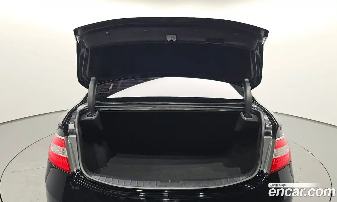 Hyundai Grandeur 2014 2.4 Автомат в Москве № 927048, фото 19