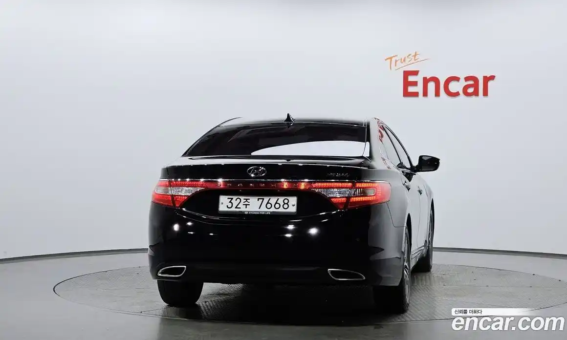 Hyundai Grandeur 2014 2.4 Автомат в Москве № 927048, фото 3